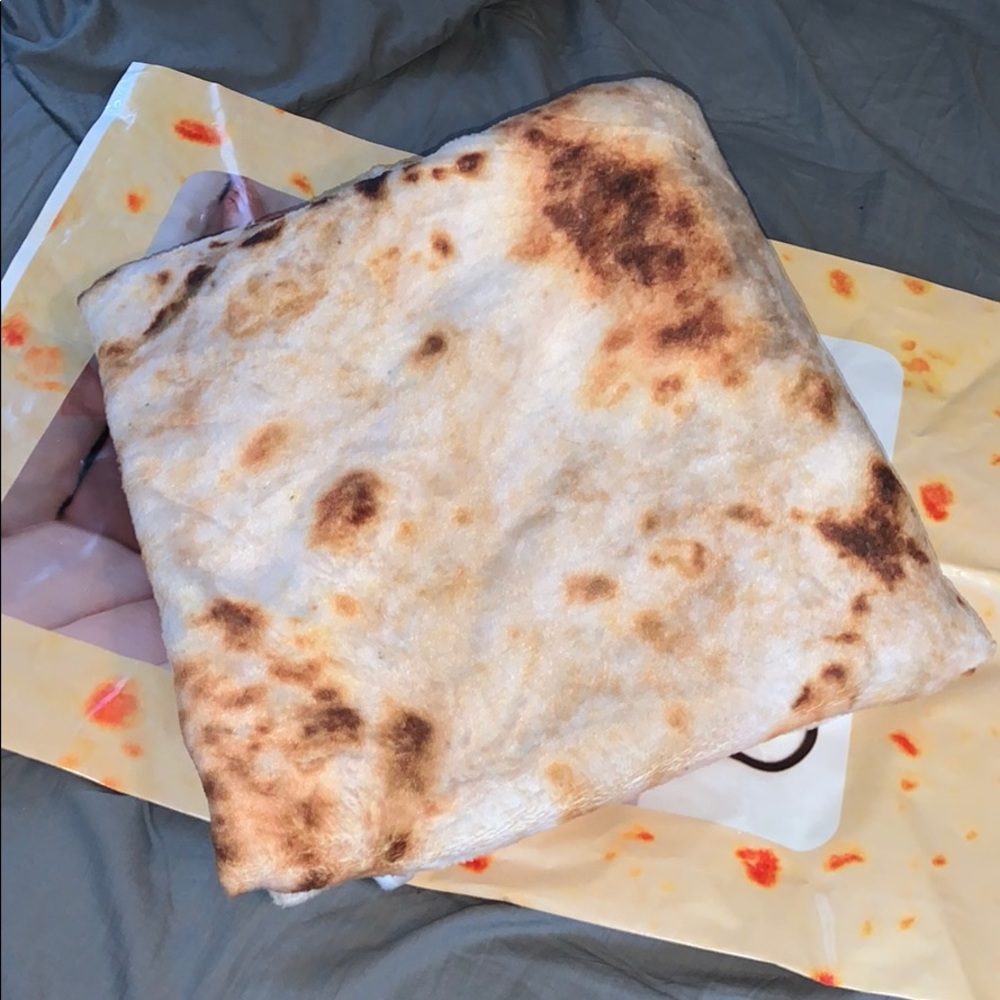 burrito blanket 🛍